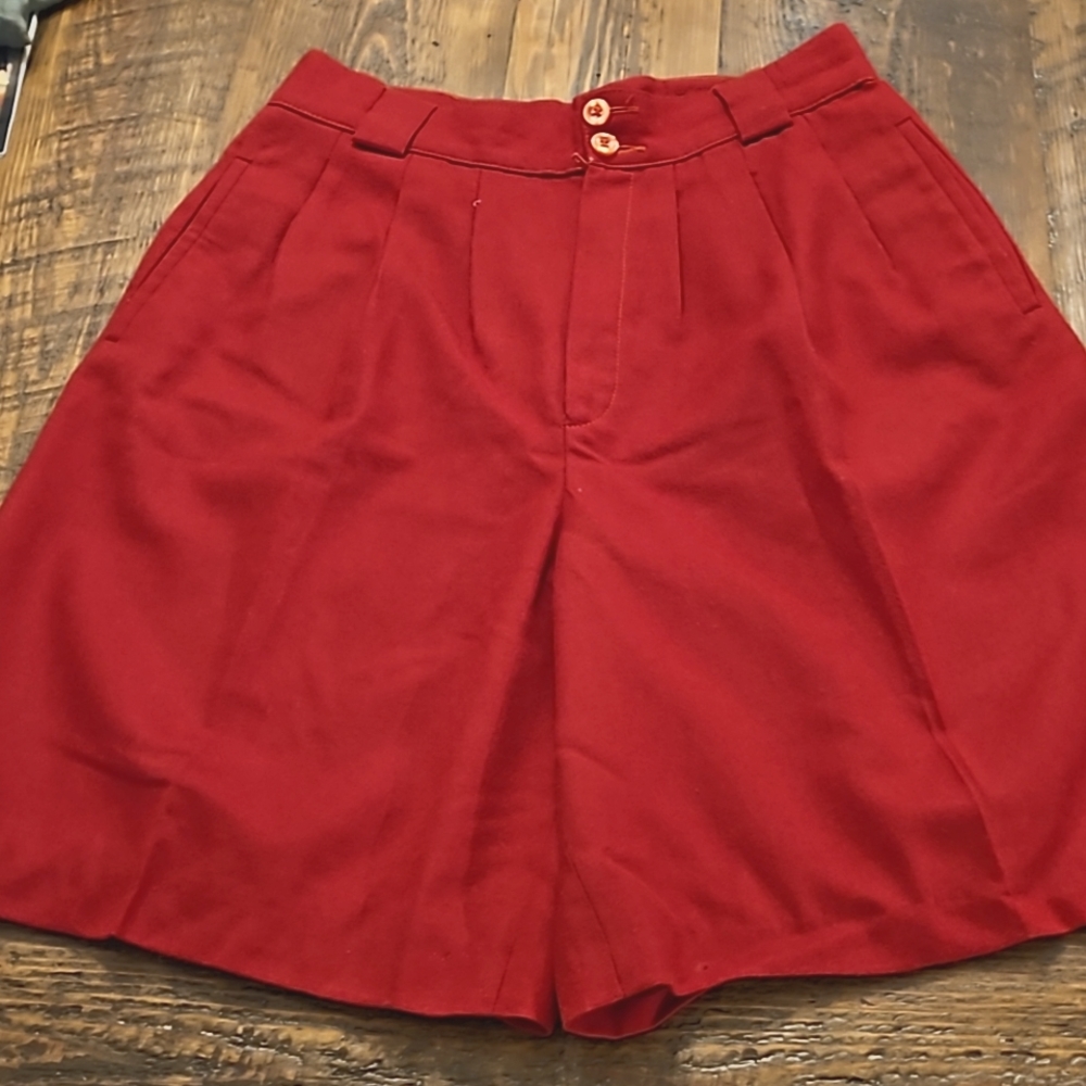 VINTAGE GIORGIO SANT ANGELO  100 % MERINO WOOL SHORTS